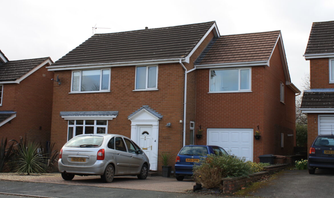 exterior view of front driveway and new two storey side extension at Somerset Close