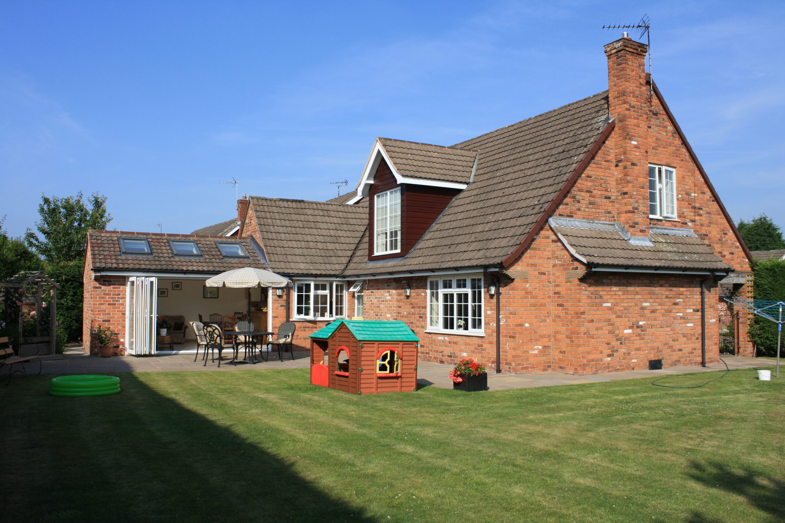 Linksway rear garden with rear extension
