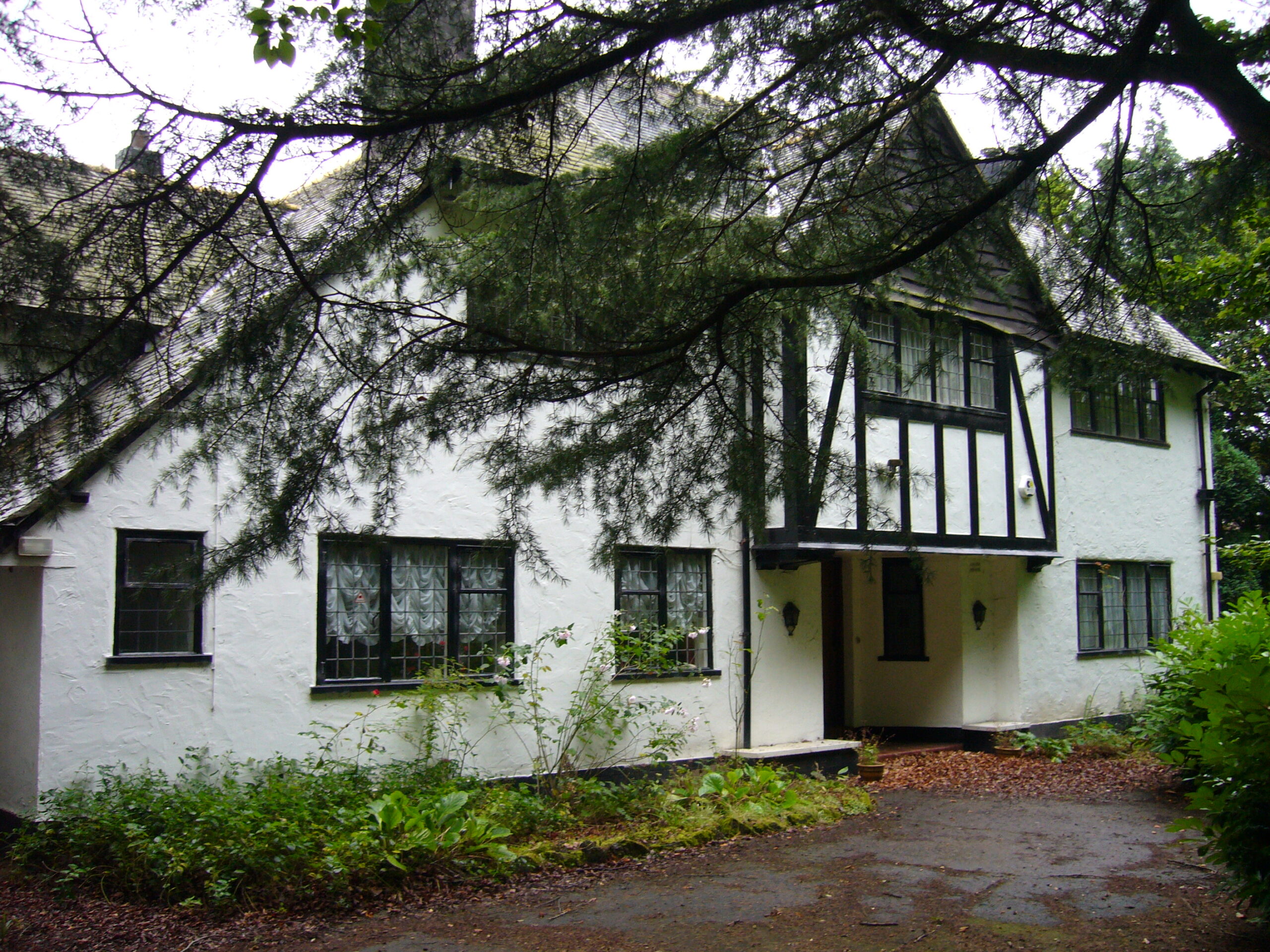 existing dwelling at Prestbury Road