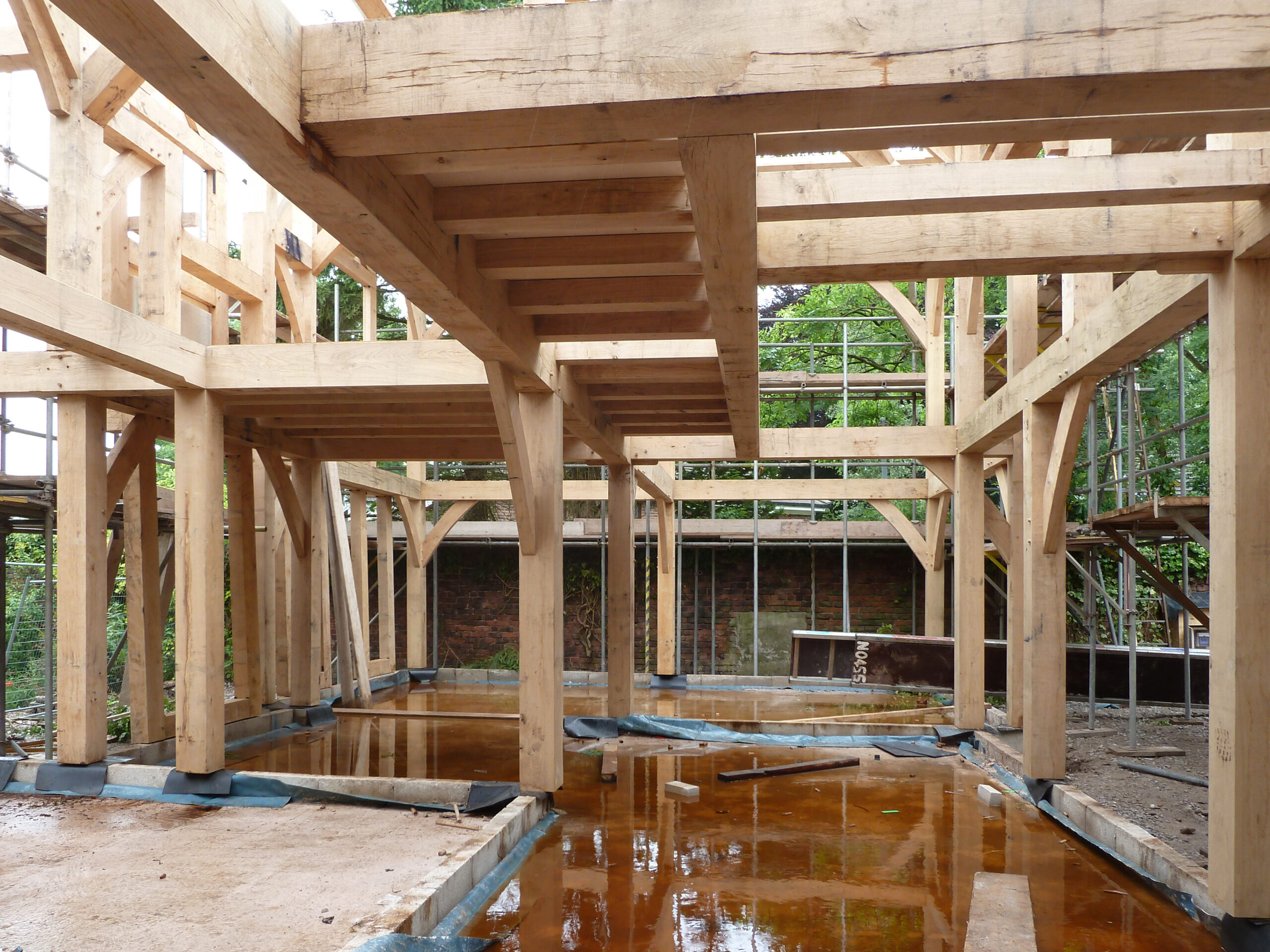 oak structure during construction at Byrons Lane